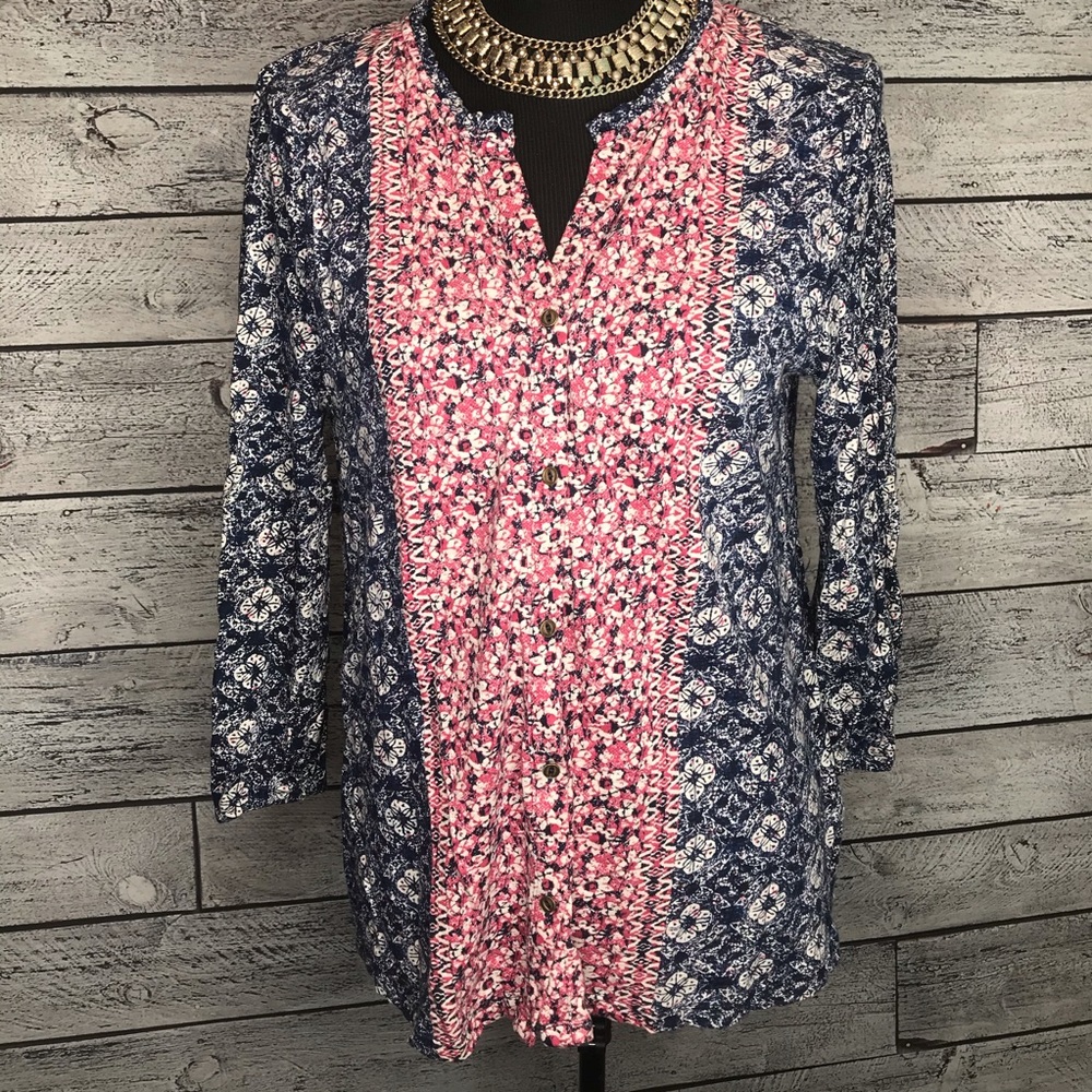 Lucky brand size medium button up 3 quarter sleeve floral design blouse